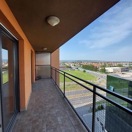 Med Man Apartmani سلافونسكي برود المظهر الخارجي الصورة
